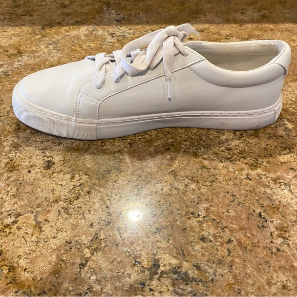 Express Shoes Mens Comfort Sneakers White Faux Leather Lace Up Low Top Size 9.5 - Picture 9 of 12